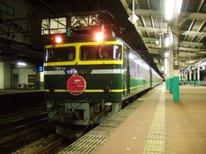 寝台特急トワイライトエクスプレス・長岡駅にて 寝台特急トワイライトエクスプレス・長岡駅にて