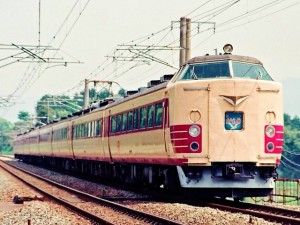 走行中の特急かもめTeru-t2
