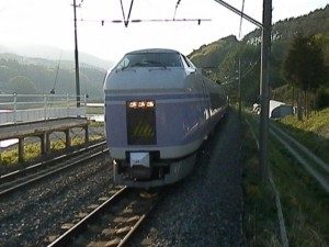 スーパーあずさ号E351系