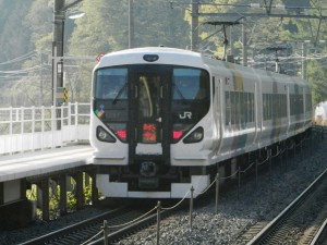 E257系あずさ号貫通型