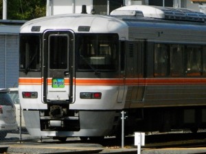 特急伊那路・飯田駅