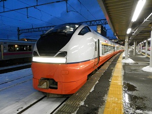 特急つがる・秋田駅にて