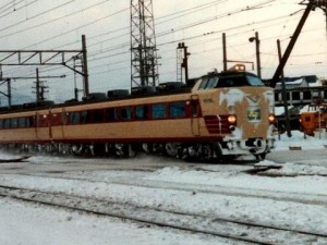 着雪の特急いしかり号