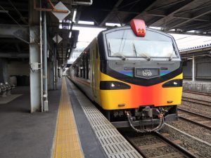 くまげら編成「リゾートしらかみ」