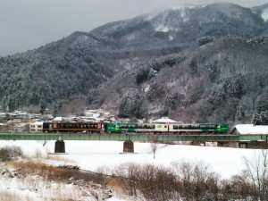 風っこストーブ湯けむり号・荒雄川橋梁