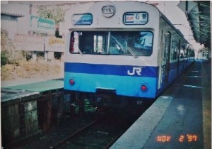 103系の仙石線快速うみかぜ号
