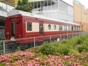 夢空間ラウンジカー