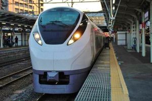 特急ときわ号・水戸駅kgn