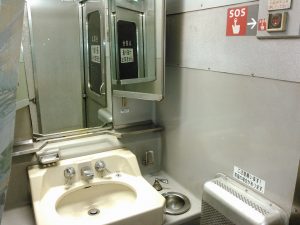 オロネ24の洗面所