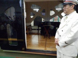 エントランス車両