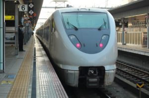 流線形289系らくラクはりま号