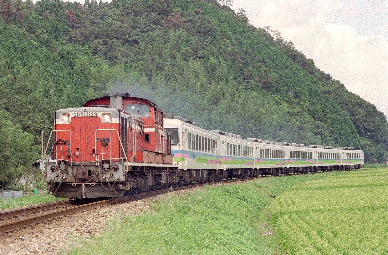 DD51牽引いきいきサロンきのくに