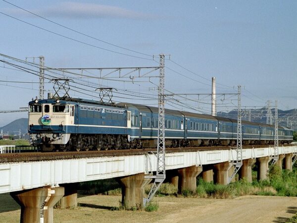 臨時寝台急行霧島・EF65PF