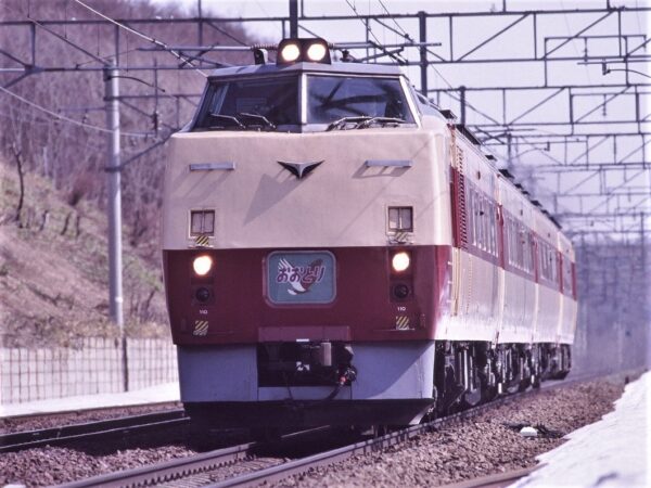 キハ183系特急おおとり