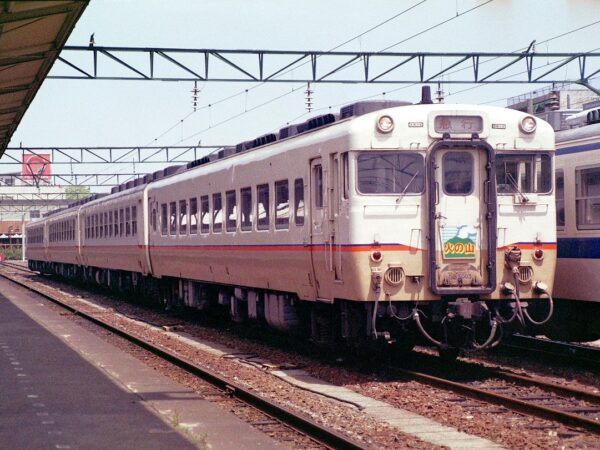 急行火の山号キハ58系