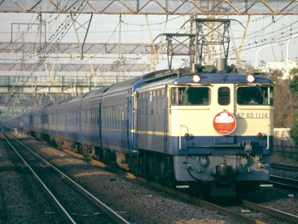EF65PF牽引の寝台特急出雲