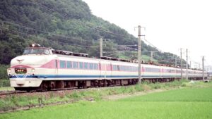 白山色の489系ボンネット車を使った特急あさま