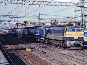 EF65-500牽引の寝台特急さくら