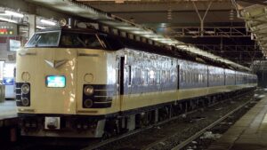 583系寝台特急はくつる号青森駅