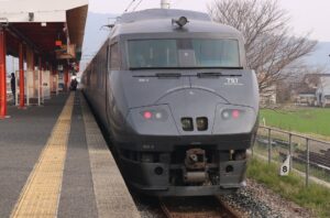 特急かささぎ・肥前鹿島にて