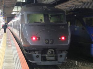 特急リレーかもめ787系