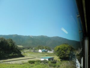 秋の湖西の山並み