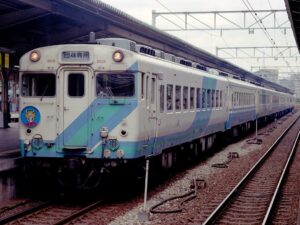 キハ58系修学旅行車両「旅立ち」